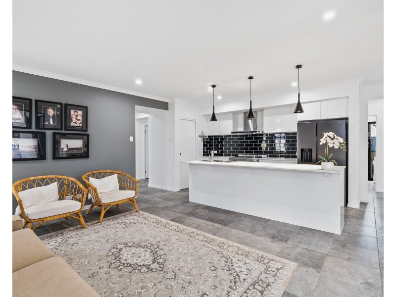 45 Walter Drive, Thornlands QLD 4164