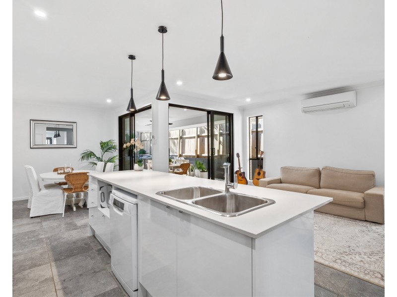 45 Walter Drive, Thornlands QLD 4164