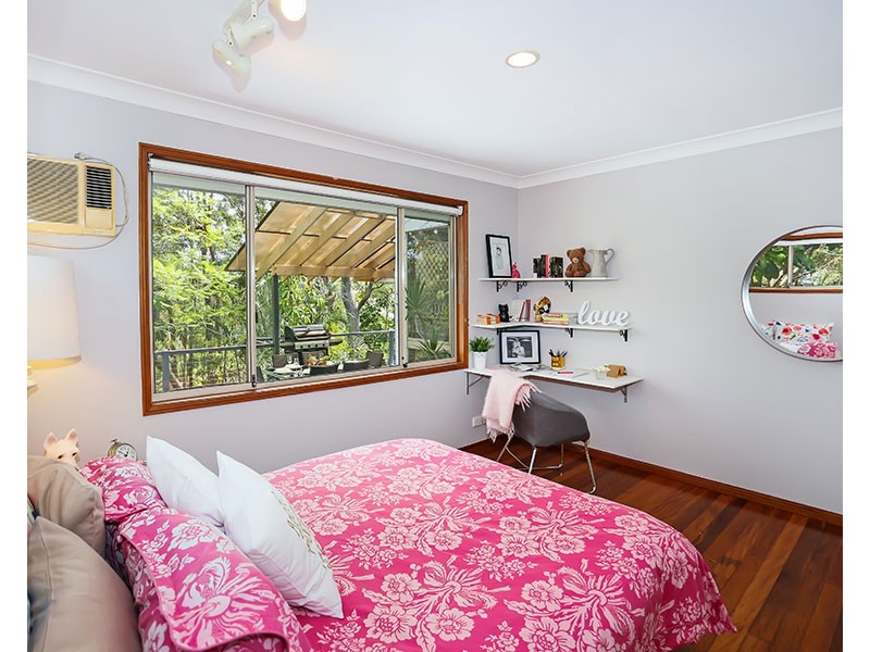 35 Leonarda Drive, Ferny Hills QLD 4055