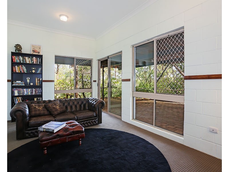 35 Leonarda Drive, Ferny Hills QLD 4055