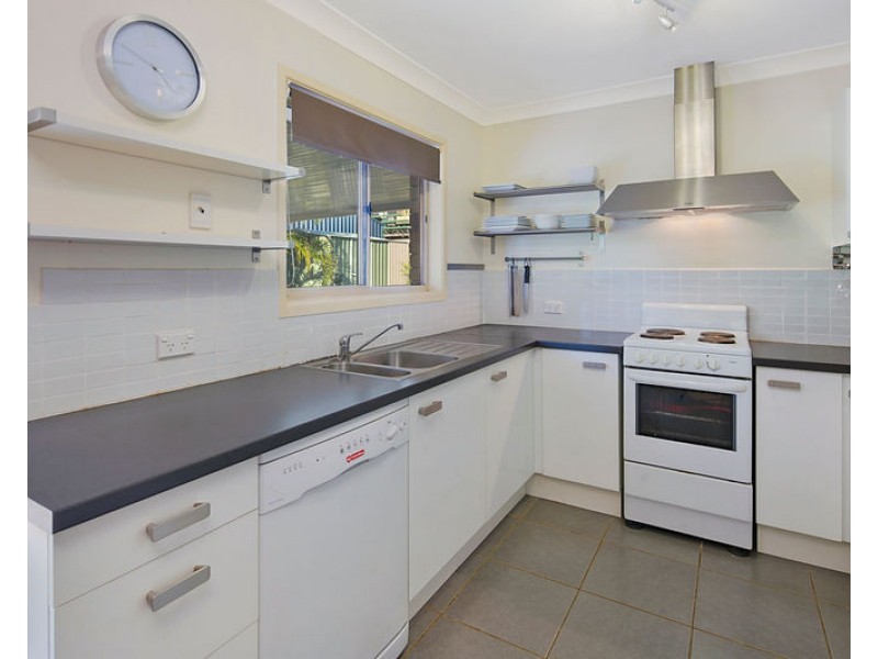 1 Morden Street, Birkdale QLD 4159