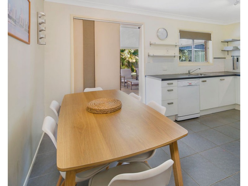 1 Morden Street, Birkdale QLD 4159