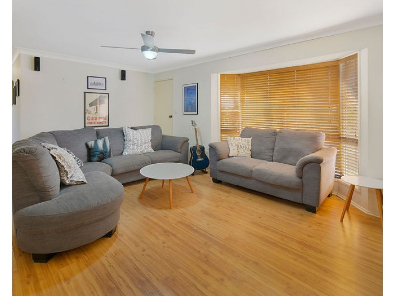 1 Morden Street, Birkdale QLD 4159