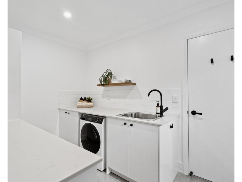 76 Manly Road, Manly West QLD 4179