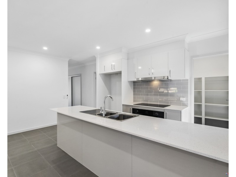 3 Harvard Road, Waterford QLD 4133