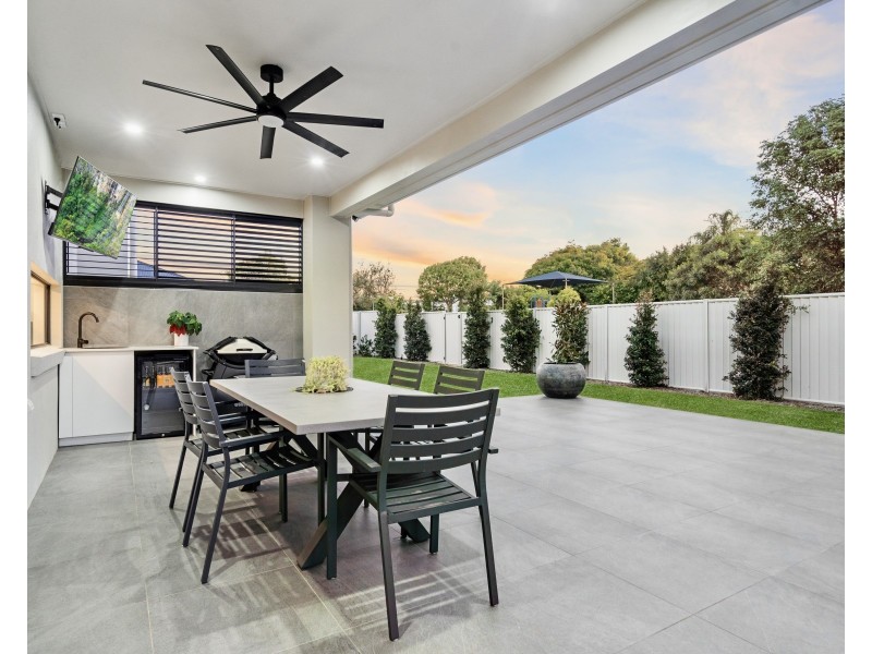39 Salisbury Street, Redland Bay QLD 4165