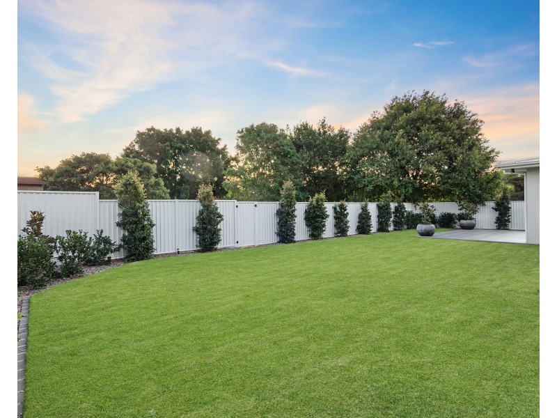 39 Salisbury Street, Redland Bay QLD 4165