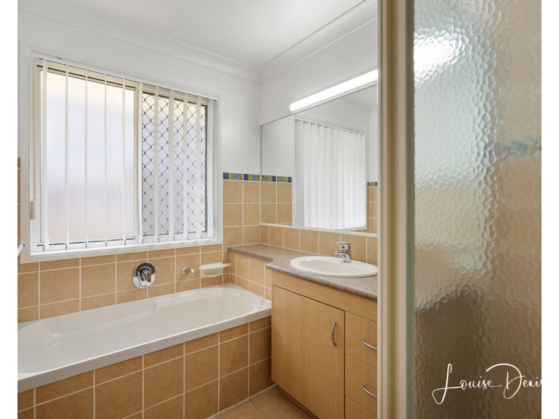 17 McConechy Drive, Victoria Point QLD 4165