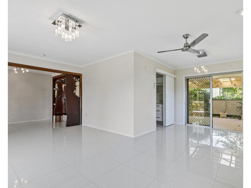 5 Lindon Street, Birkdale QLD 4159