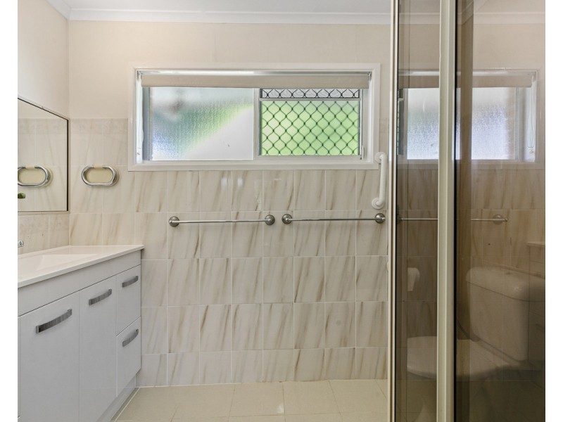 5 Lindon Street, Birkdale QLD 4159