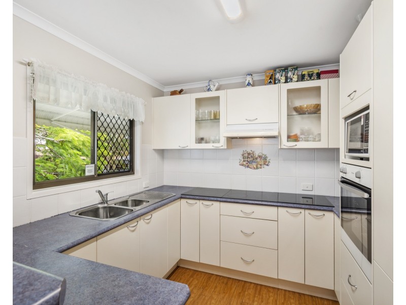 8 Castle Court, Alexandra Hills QLD 4161