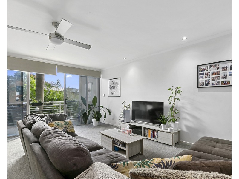 202/18 Richmond Road, Morningside QLD 4170