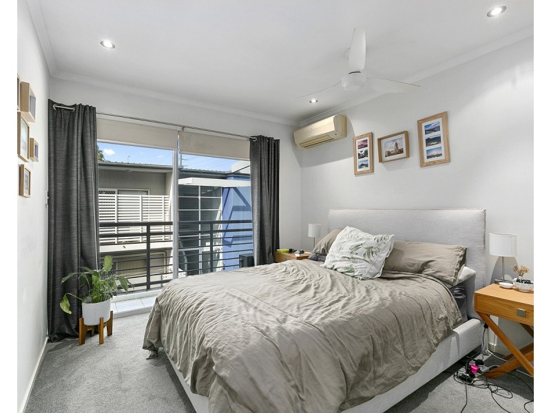 202/18 Richmond Road, Morningside QLD 4170