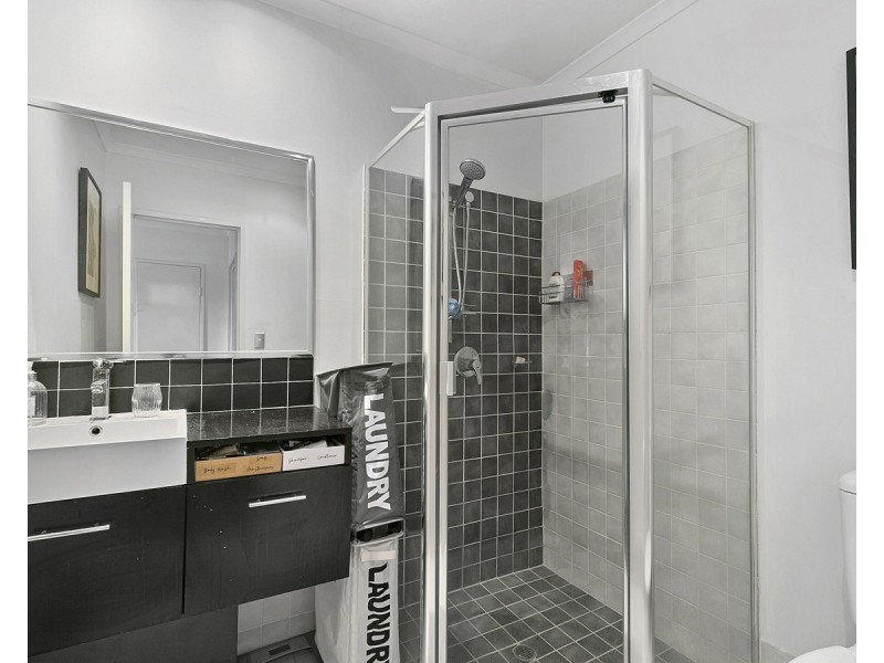 202/18 Richmond Road, Morningside QLD 4170