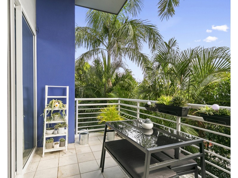 202/18 Richmond Road, Morningside QLD 4170