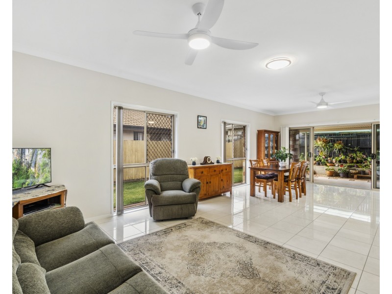 18 Pentecost Place, Redland Bay QLD 4165