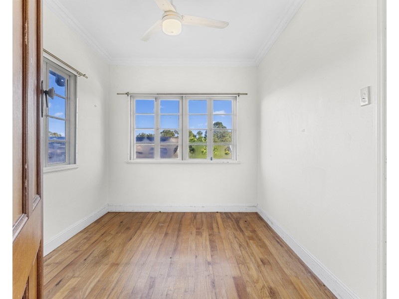 4 Duncan Street, Macleay Island QLD 4184