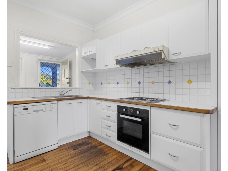 4 Duncan Street, Macleay Island QLD 4184