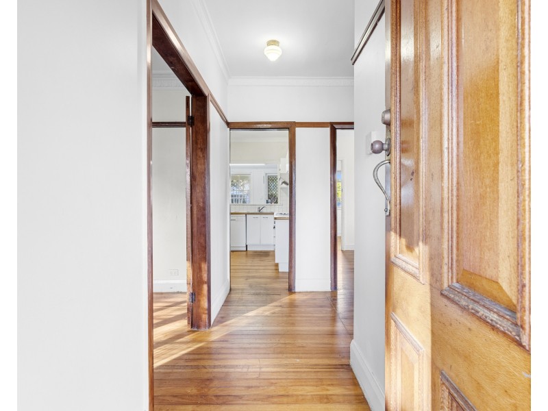 4 Duncan Street, Macleay Island QLD 4184