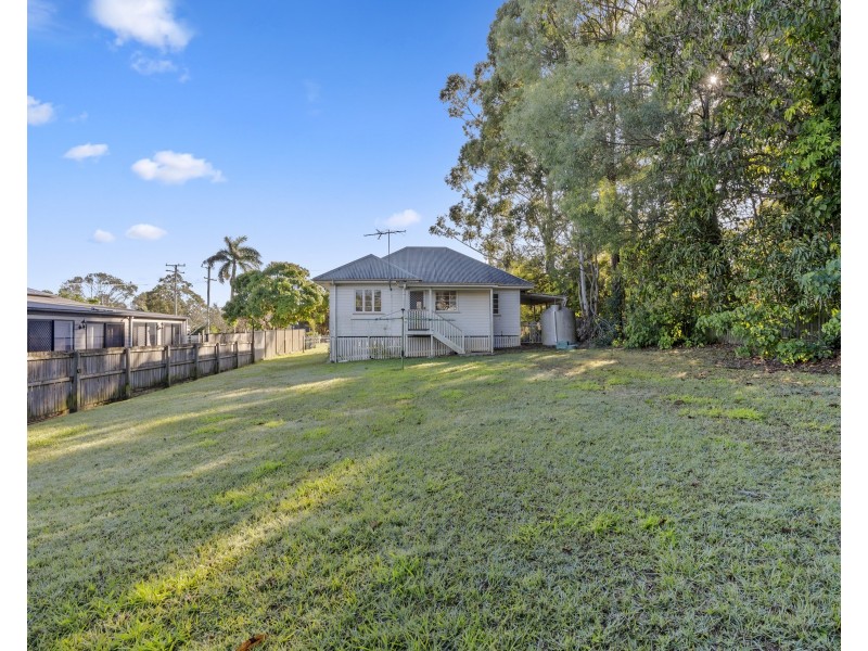 4 Duncan Street, Macleay Island QLD 4184