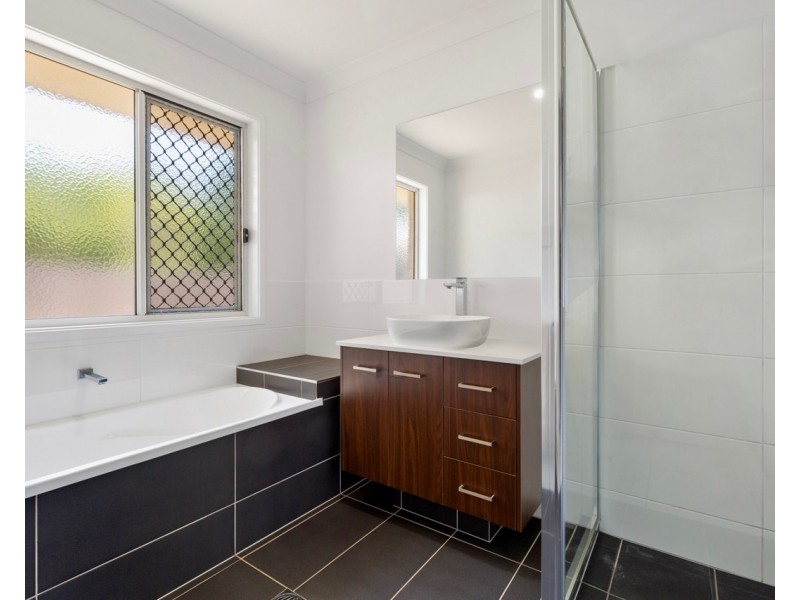 139B Main Street, Redland Bay QLD 4165