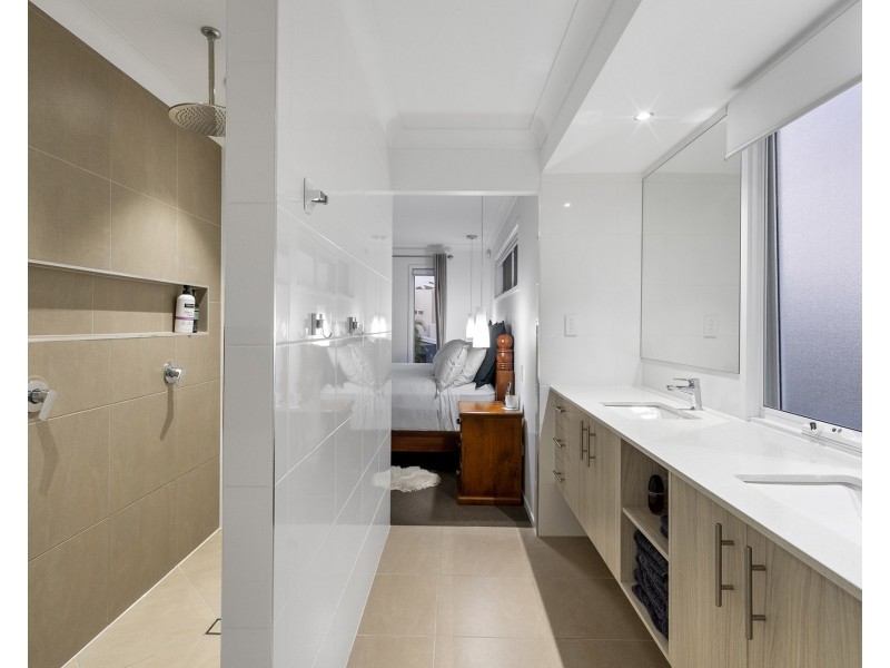 2A Kim Jon Court, Thornlands QLD 4164