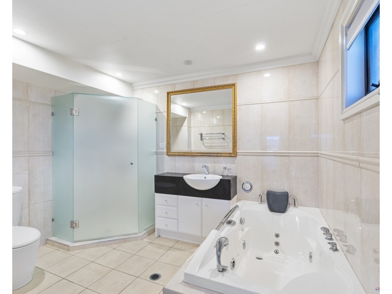 11 Mala Crescent, Birkdale QLD 4159