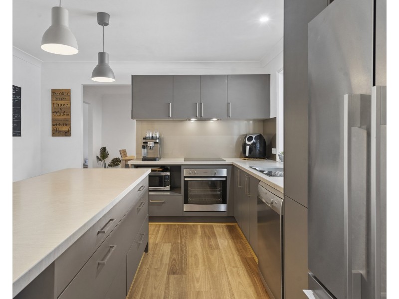 6 Tulloch Drive, Wellington Point QLD 4160