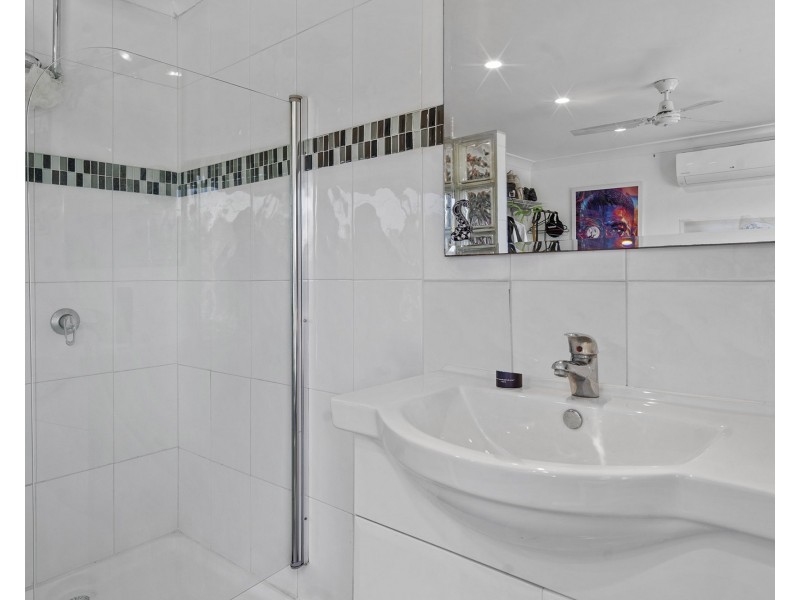 6 Tulloch Drive, Wellington Point QLD 4160