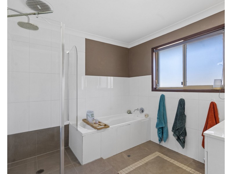 6 Tulloch Drive, Wellington Point QLD 4160