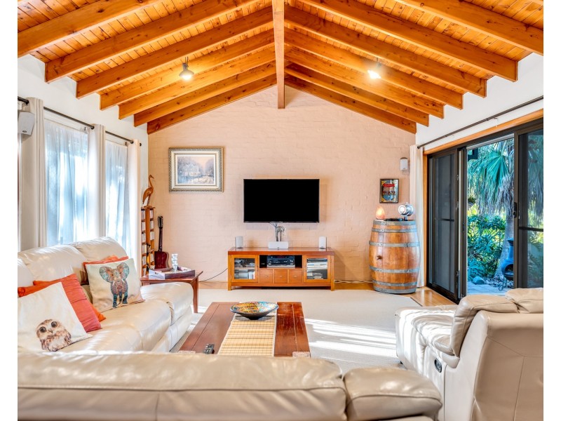 6 Dunoon Street, Tanah Merah QLD 4128