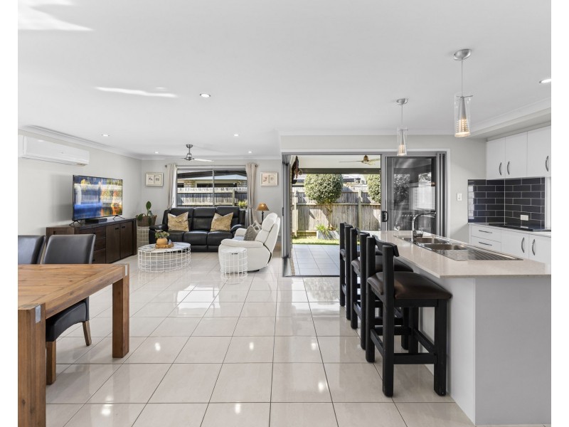 36 Harrington Boulevard, Thornlands QLD 4164