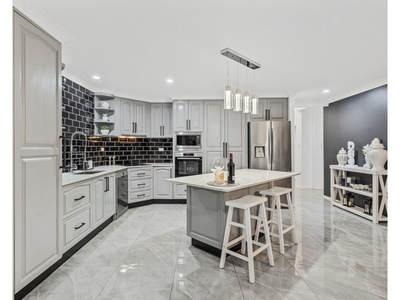 44 Hayman Street, Redland Bay QLD 4165