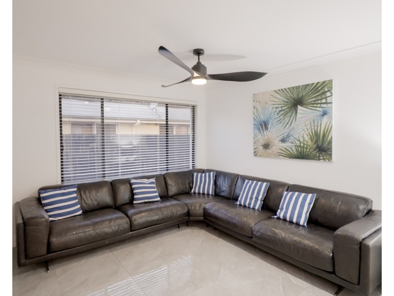 44 Hayman Street, Redland Bay QLD 4165