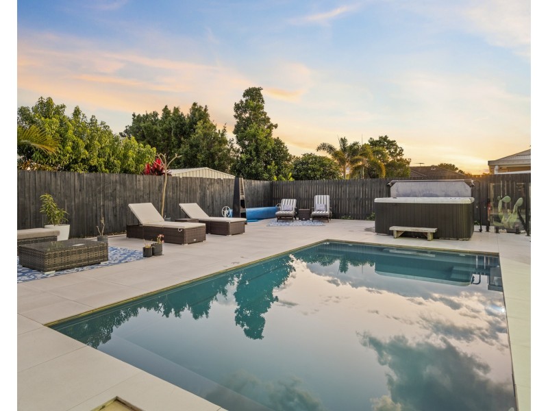 44 Hayman Street, Redland Bay QLD 4165