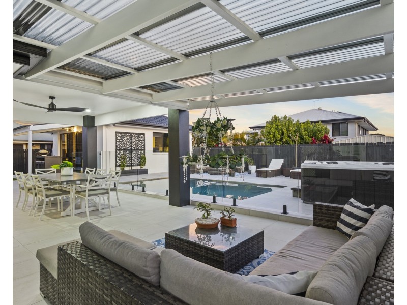 44 Hayman Street, Redland Bay QLD 4165