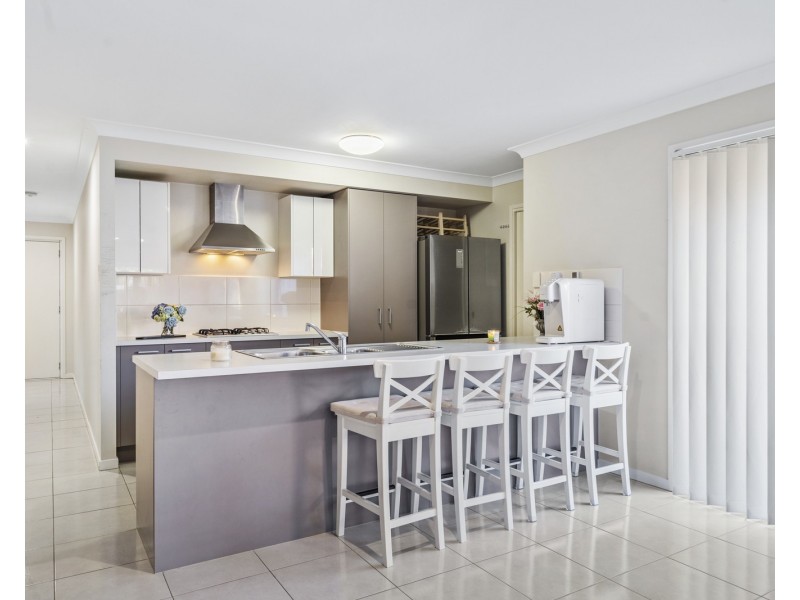 2/13 Hampshire Crescent, Alexandra Hills QLD 4161