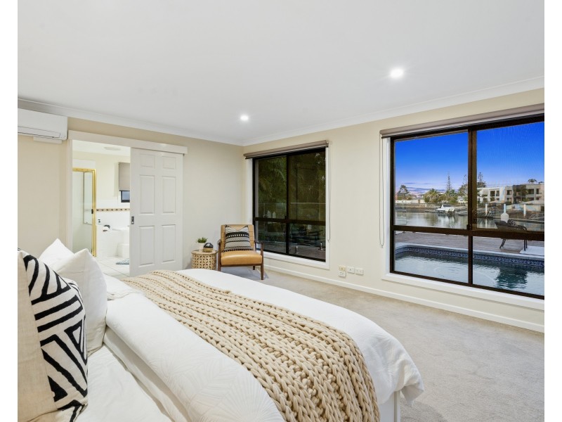 12 Plymouth Court, Raby Bay QLD 4163