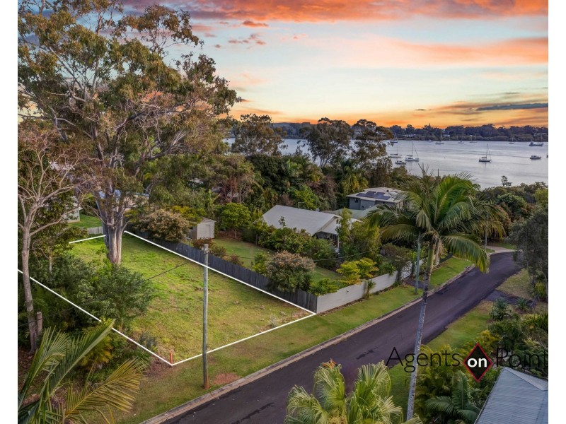 30 Melaleuca Drive, Lamb Island QLD 4184