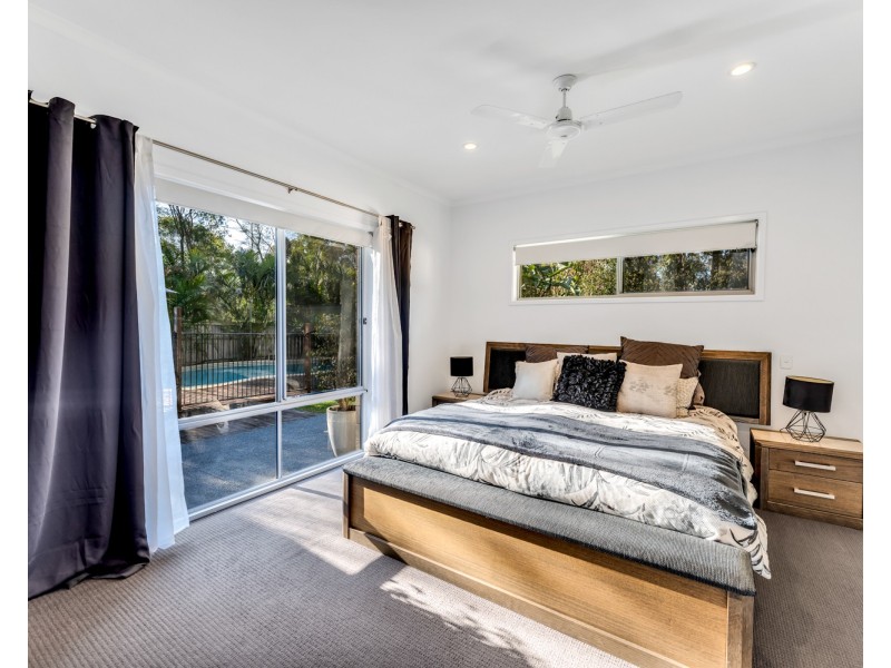 6 Cordia Close, Redland Bay QLD 4165