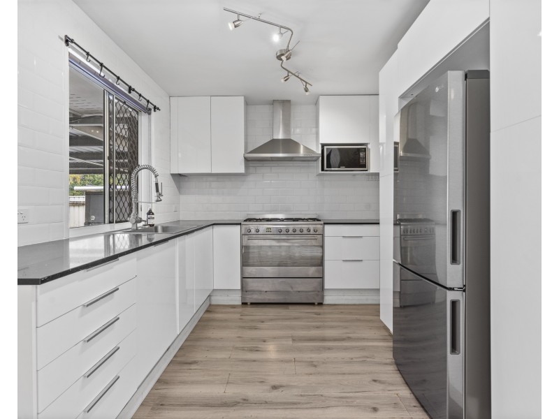 11 Gardenia Drive, Birkdale QLD 4159