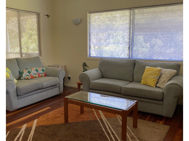 24 Welsby Street, Coochiemudlo Island QLD 4184