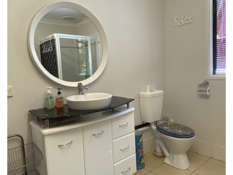 24 Welsby Street, Coochiemudlo Island QLD 4184