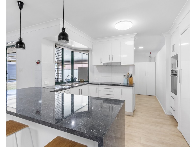 5A Holz Street, Victoria Point QLD 4165