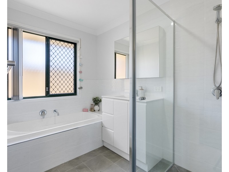 5A Holz Street, Victoria Point QLD 4165