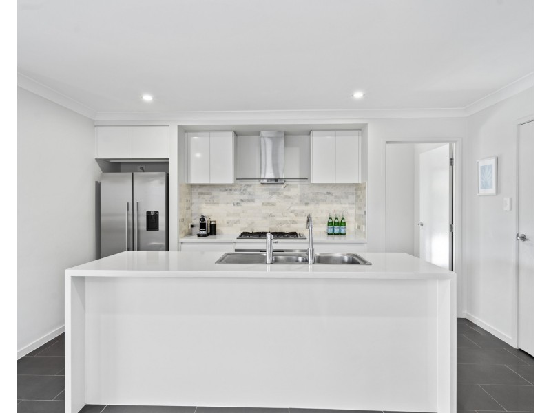 18 Freshwater Street, Thornlands QLD 4164