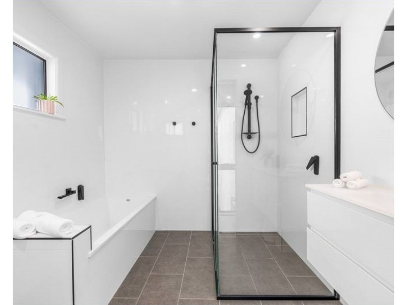 345 Main Road, Wellington Point QLD 4160