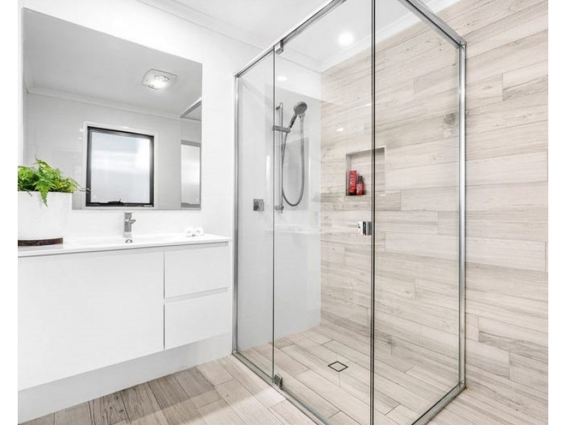 345 Main Road, Wellington Point QLD 4160