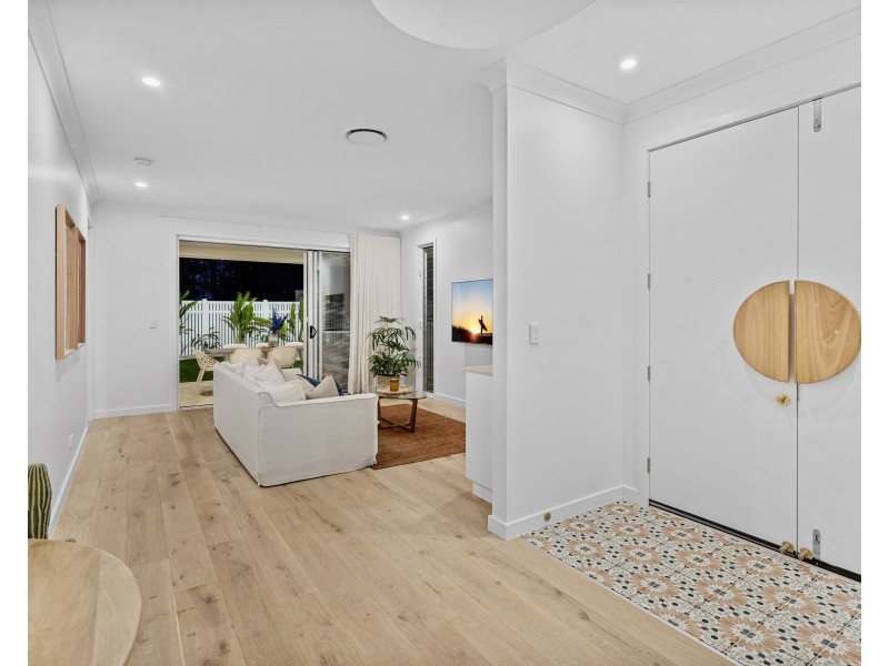 2 Ray Street, Cleveland QLD 4163