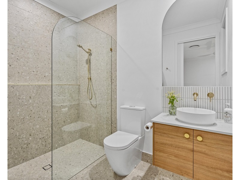 2 Ray Street, Cleveland QLD 4163